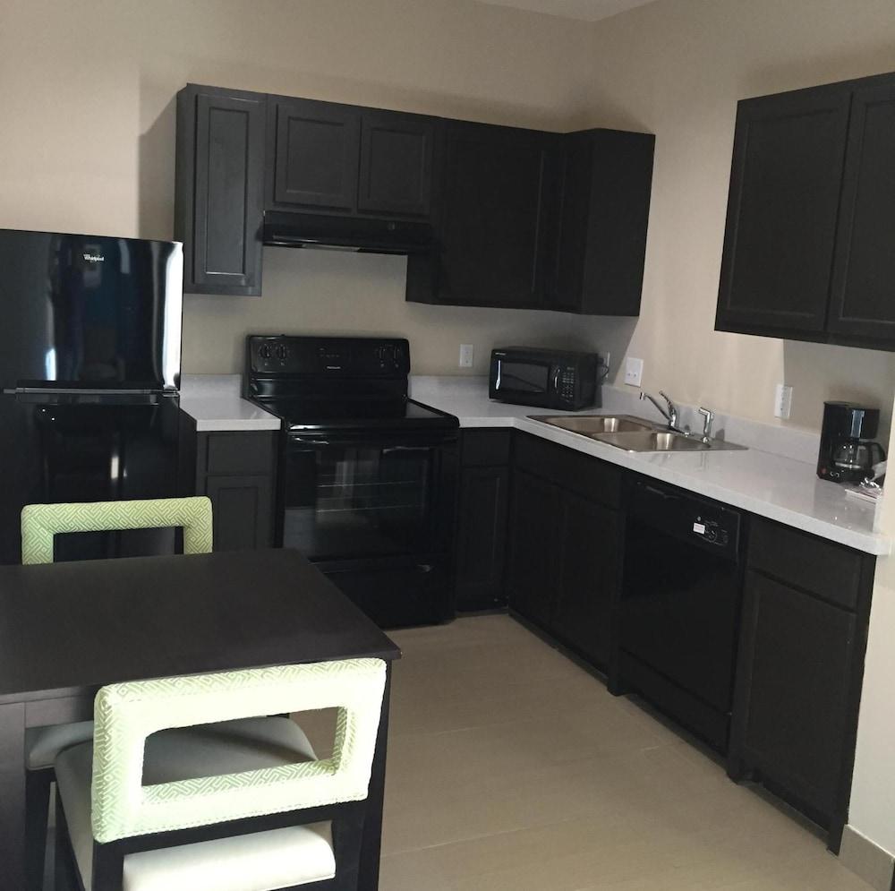 Residency Suites - Cotulla photo 35