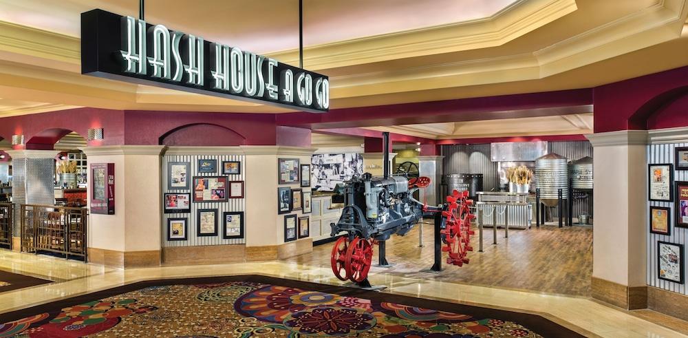 The LINQ Hotel & Casino – A Caesars Rewards Destination photo 65