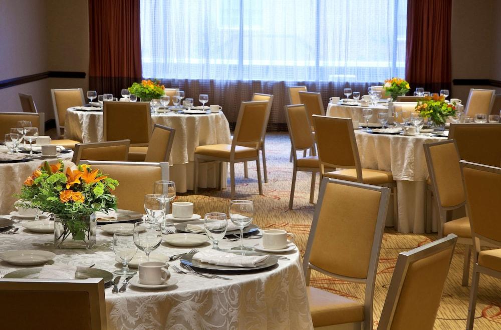 Embassy Suites by Hilton Washington DC Chevy Chase Pavilion photo 23
