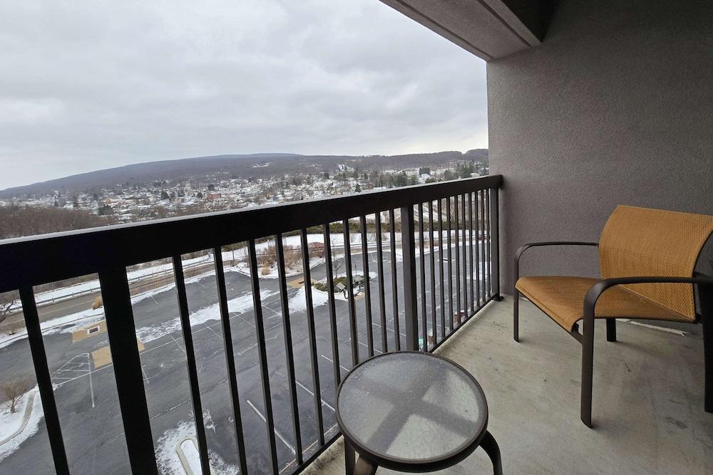 Country Inn & Suites by Radisson, Convention Center photo 17