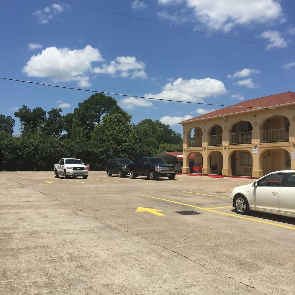 Guest Inn & Suites photo 22