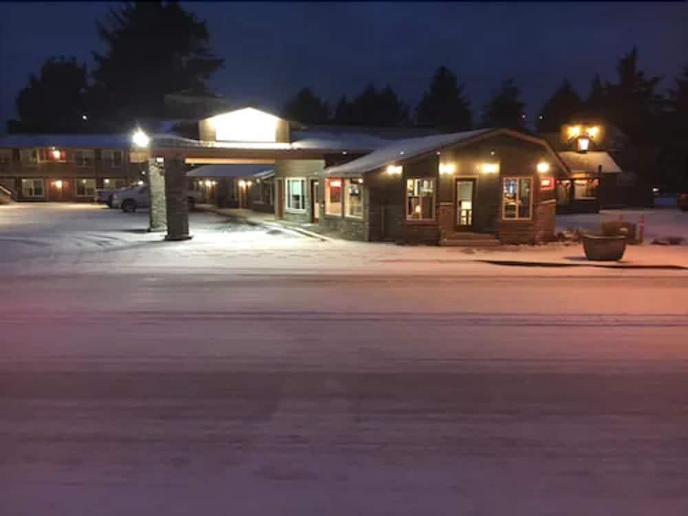 The Waldport Inn photo 39