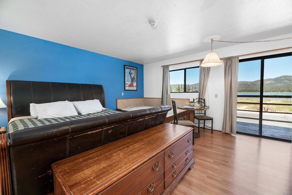 Big Bear Lakefront Lodge photo 31