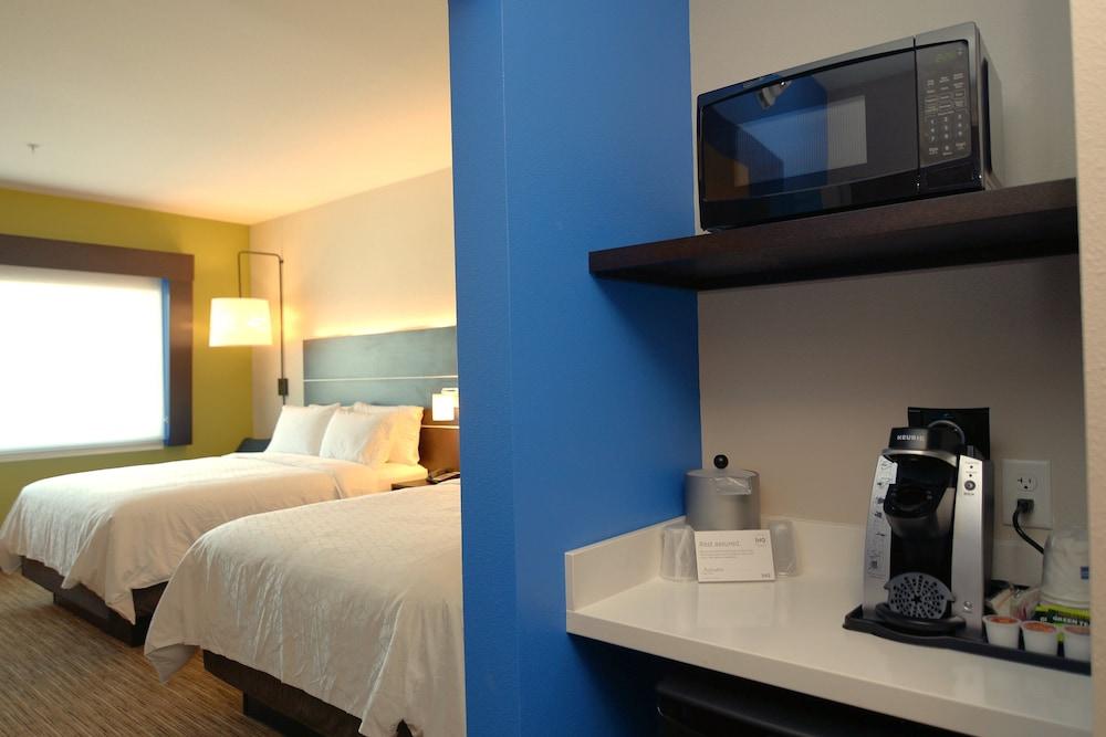 Holiday Inn Express & Suites Onalaska La Crosse Area by IHG photo 10