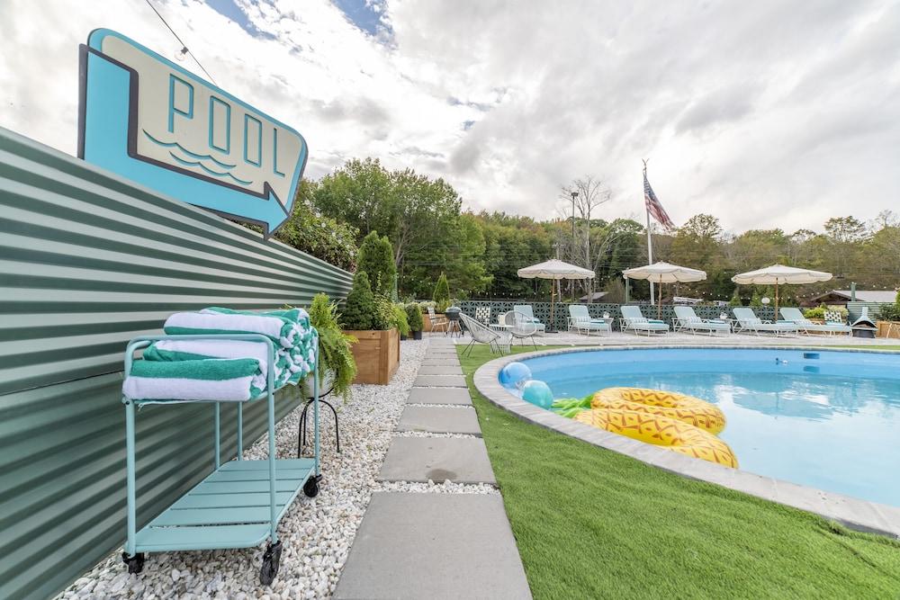 The Springs Motel photo 2
