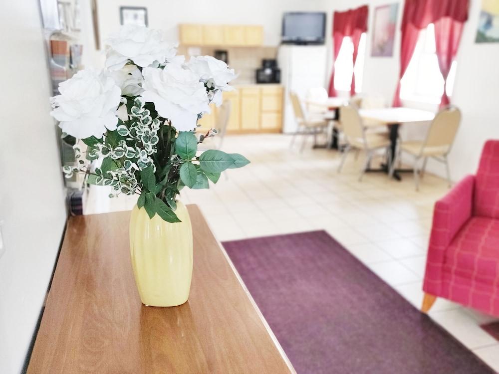 Countryside Inn photo 4