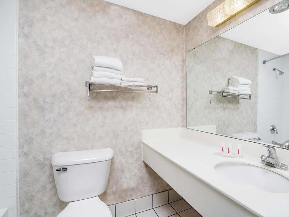 Blue Way Inn La crosse Extended Stay photo 16
