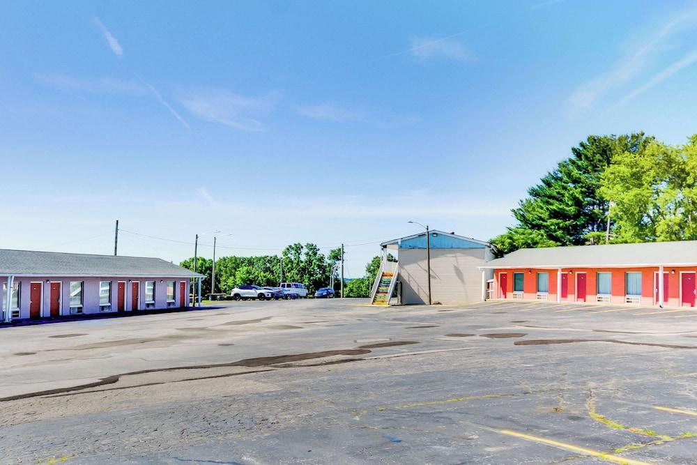 Knights Inn Berea photo 11