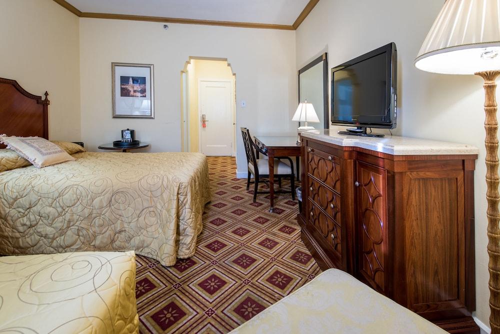 Embassy Hotel photo 55