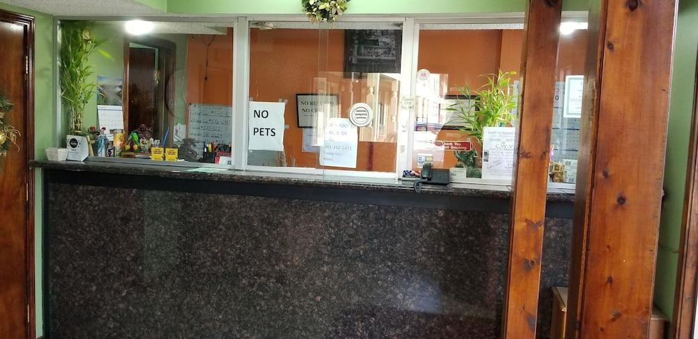 Executive Inn photo 15