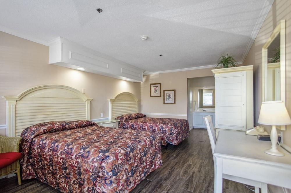 Edgewater Inn photo 9
