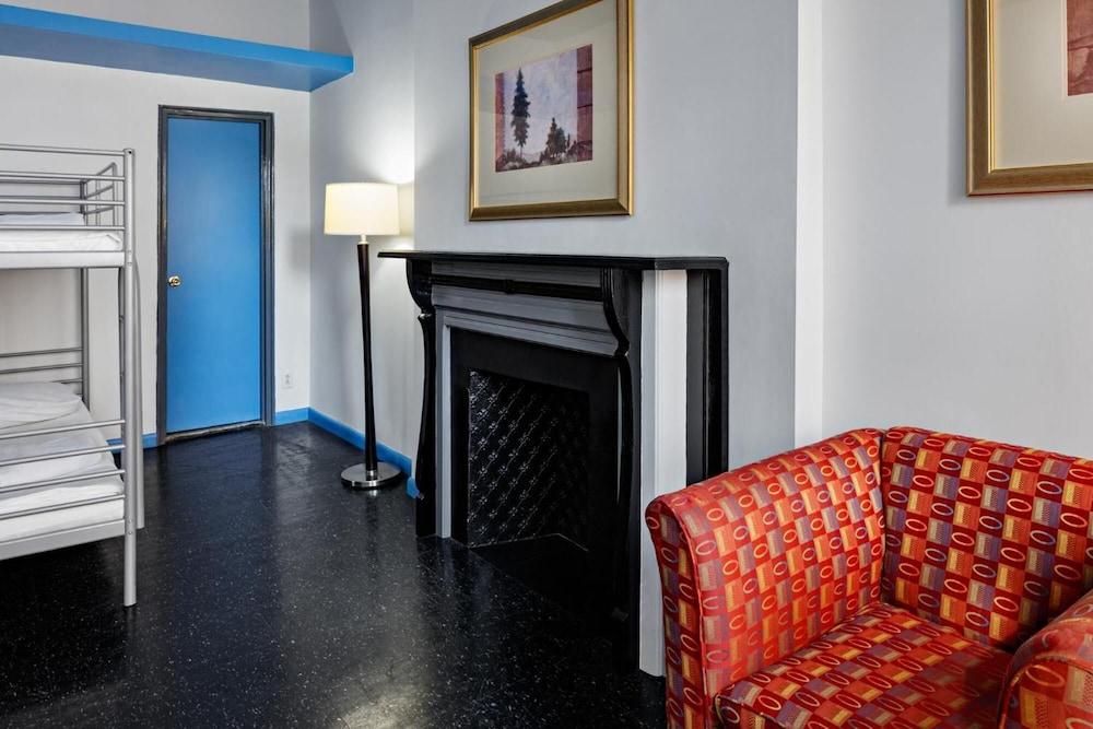 Central Park West Hostel photo 27