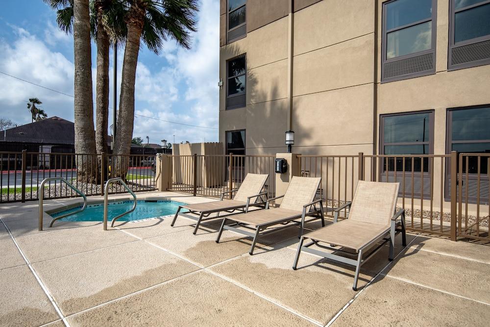 Holiday Inn Express Harlingen by IHG photo 3