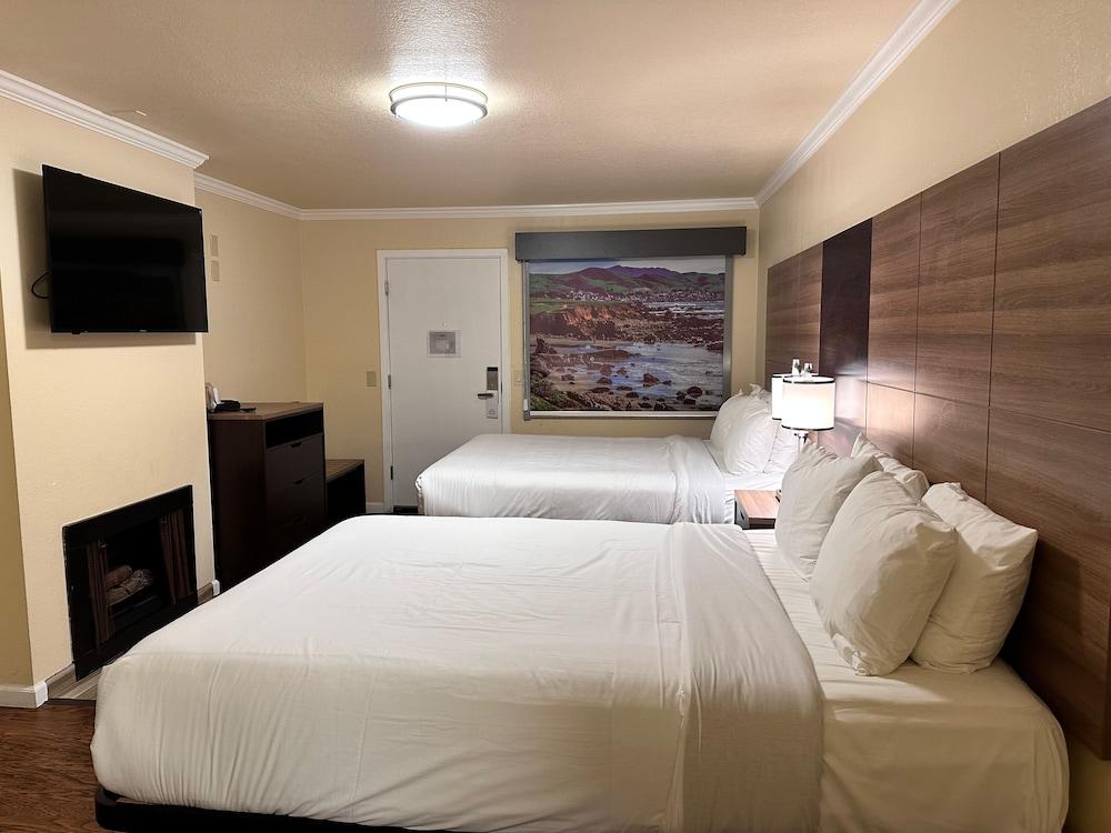 Beachwalker Inn and Suites photo 20