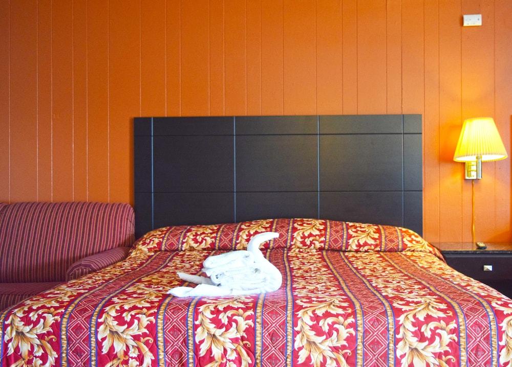 Skyview Manor Motel photo 4