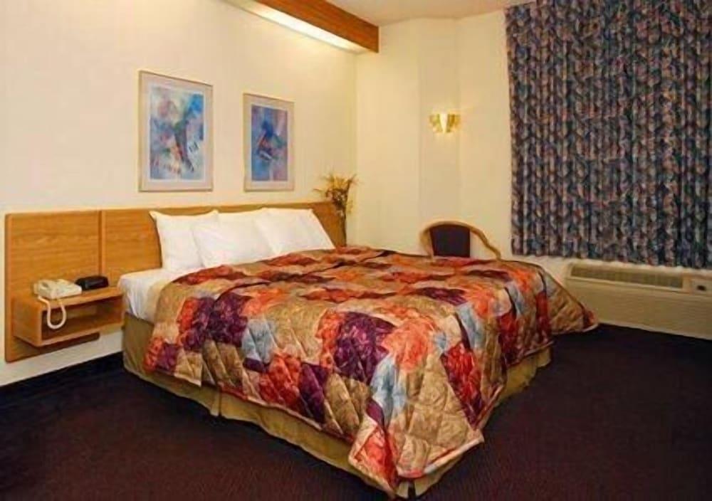Americas Best Value Inn & Suites Morrow Atlanta photo 4