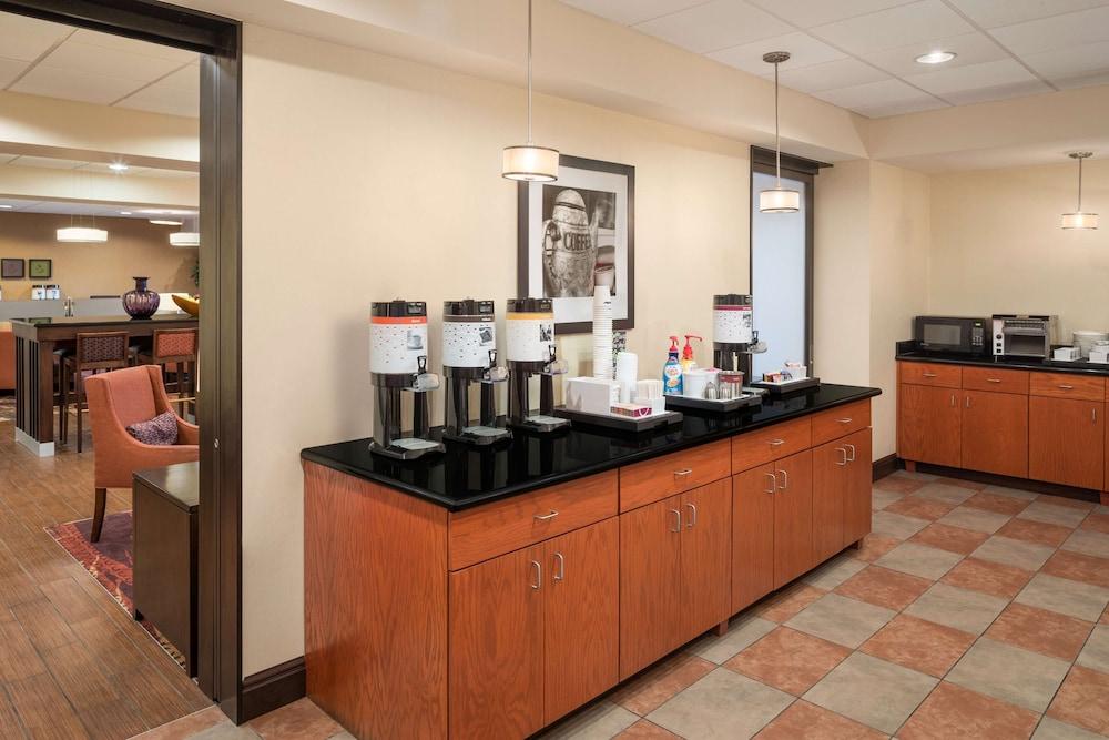 Hampton Inn Belle Vernon photo 19