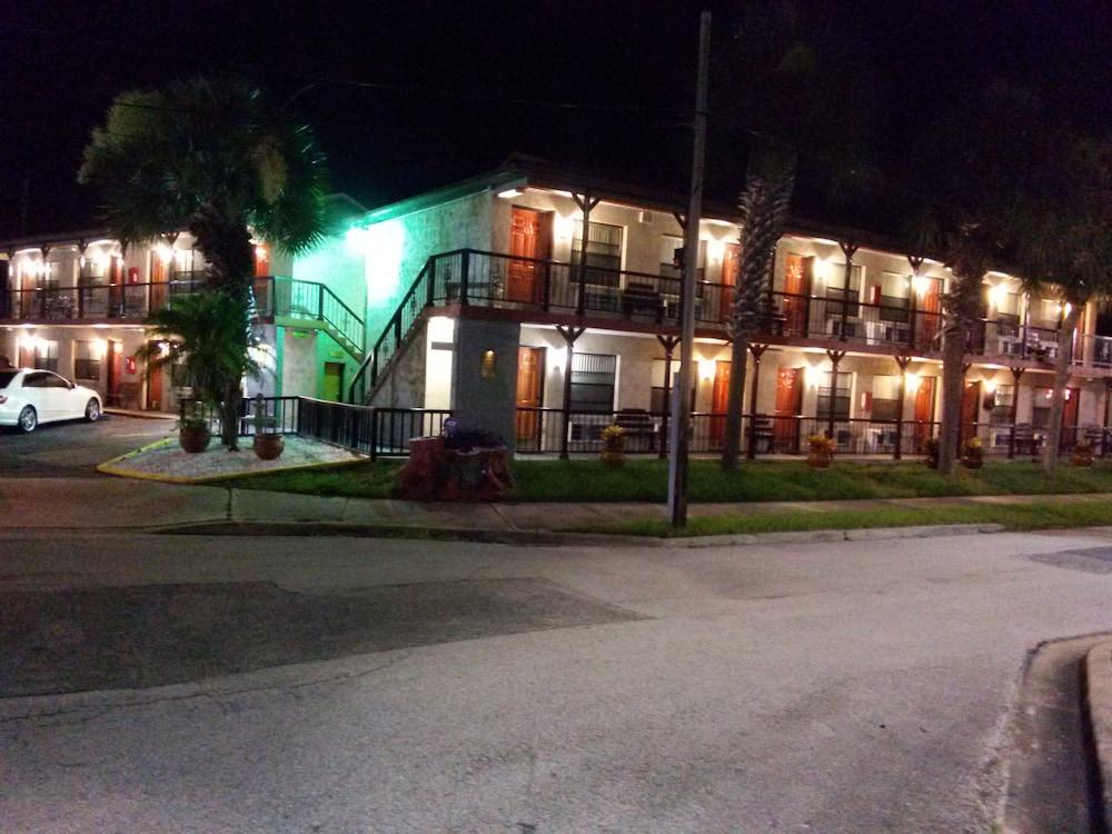 Merida Inn and Suites photo 25