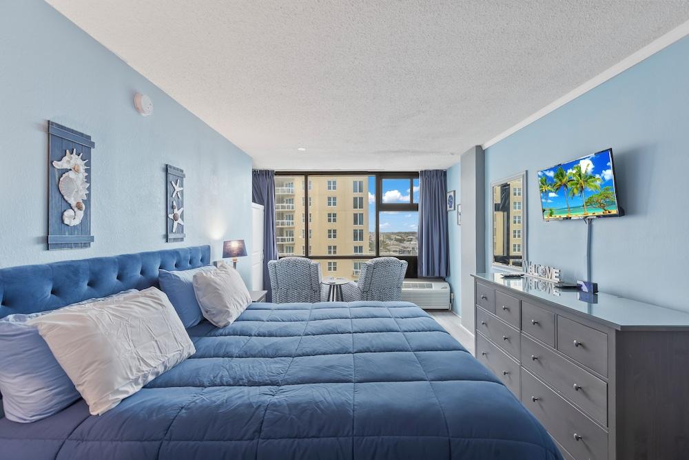 Oceanside Inn Studios by Brightwild photo 56