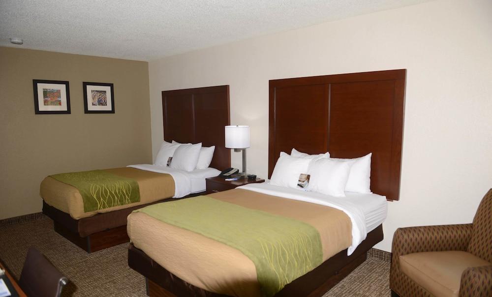 Comfort Inn Shelby photo 13