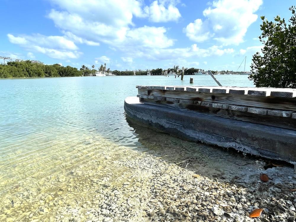 Floating Sea Cove Resort & Marina photo 15