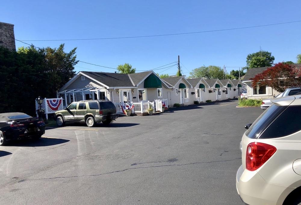 Lockview Motel photo 41