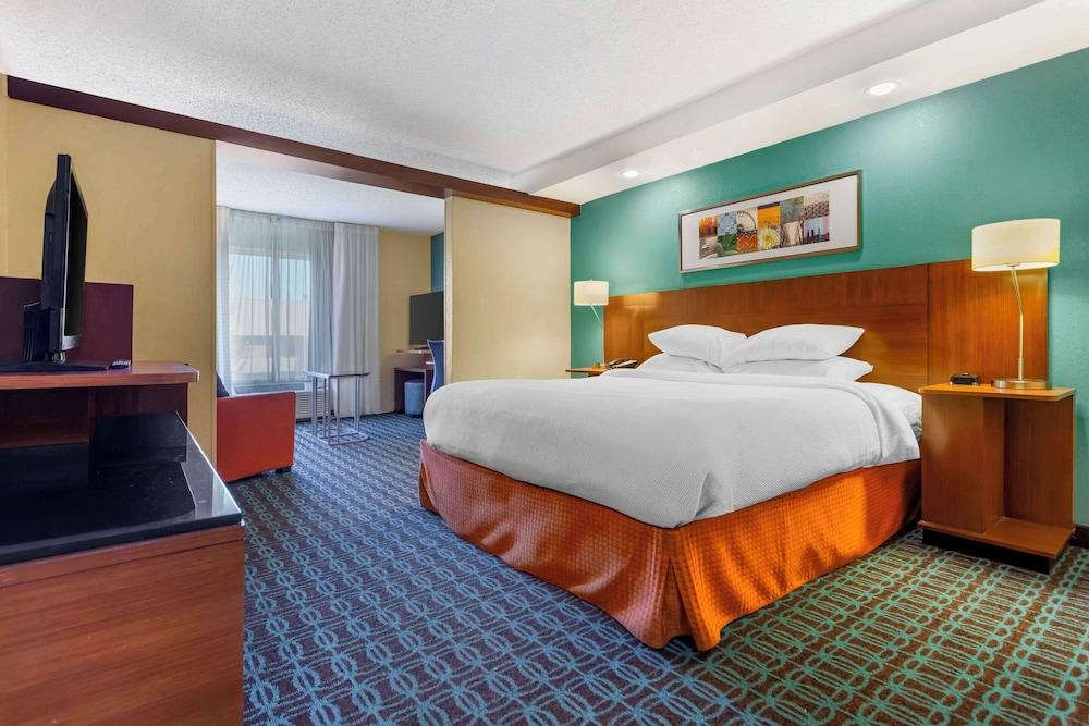 Comfort Inn & Suites Green Bay Stadium Area photo 18