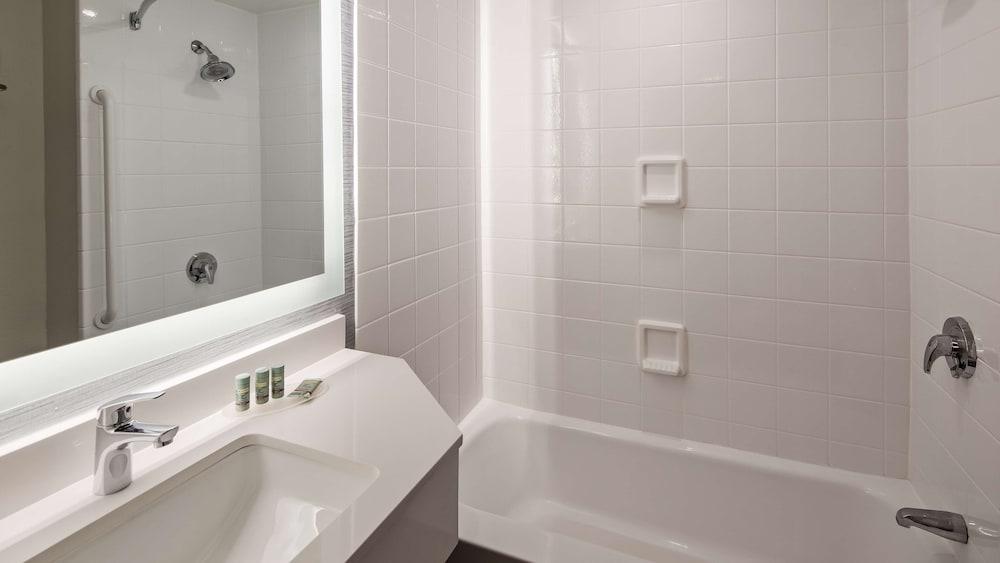Best Western Paramus Hotel & Suites photo 41