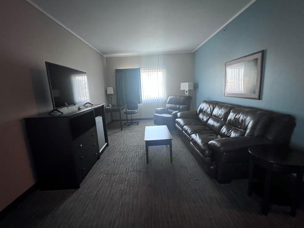 Cobblestone Inn & Suites – Fort Dodge photo 27