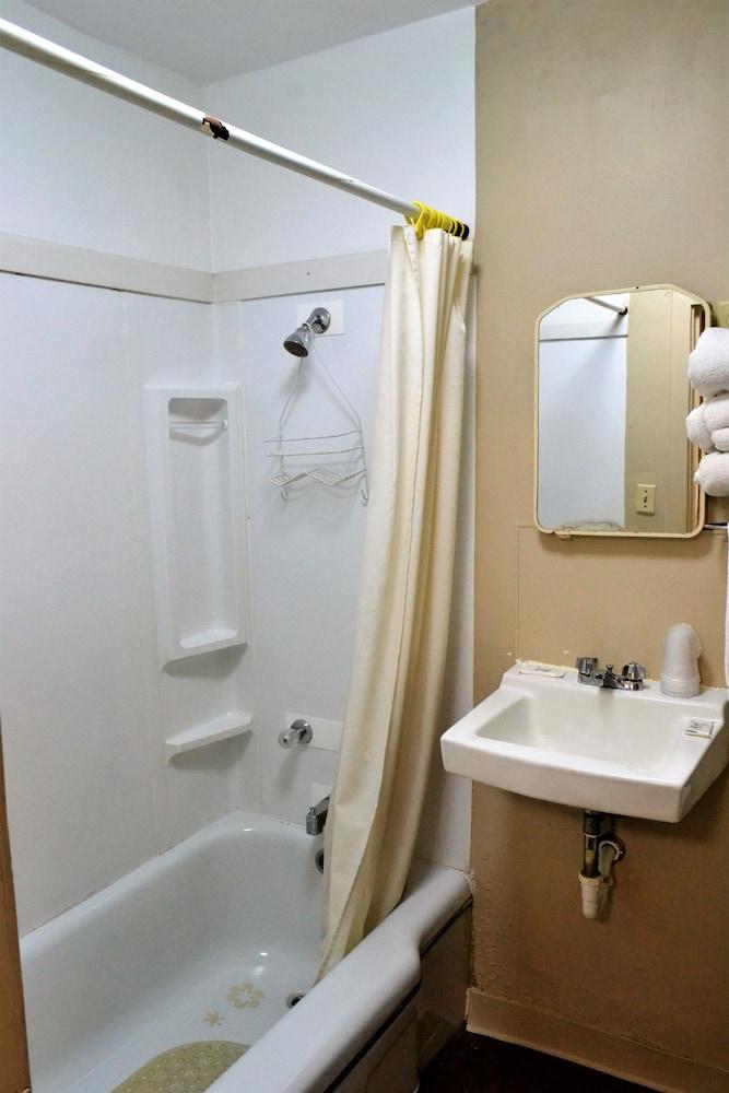 Innkeeper Motel photo 55