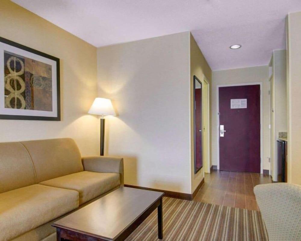 Spark by Hilton Woburn Boston photo 19