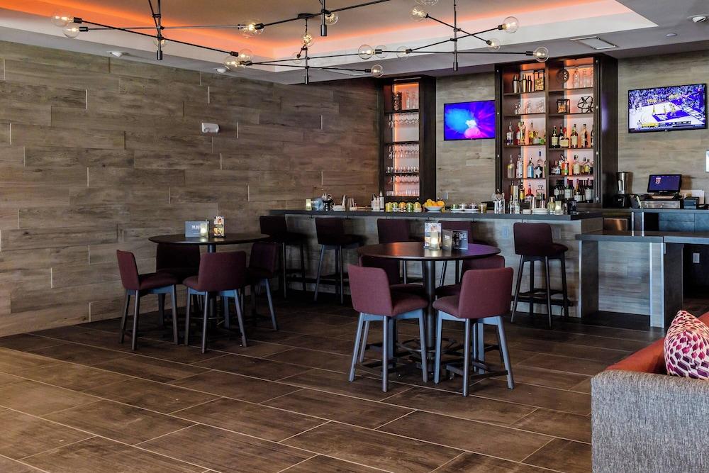 Courtyard by Marriott Lake Jackson photo 47