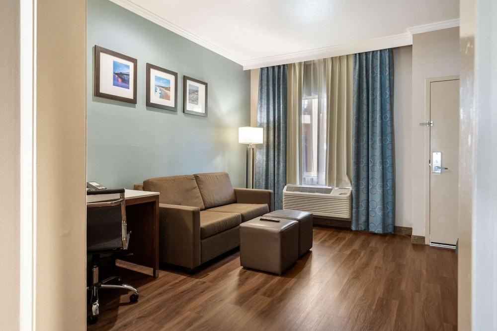 MainStay Suites John Wayne Airport by Choice Hotels photo 43