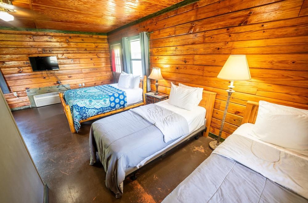 Fishtale Lodge photo 33