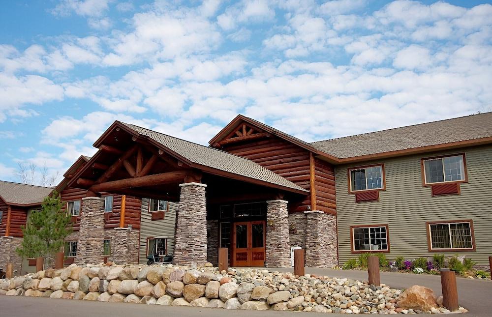 Whitefish Lodge and Suites photo 1