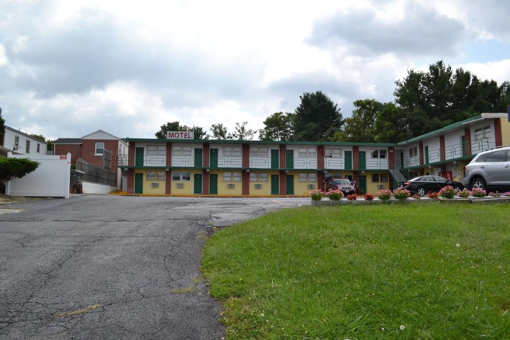 Budget Inn photo 27