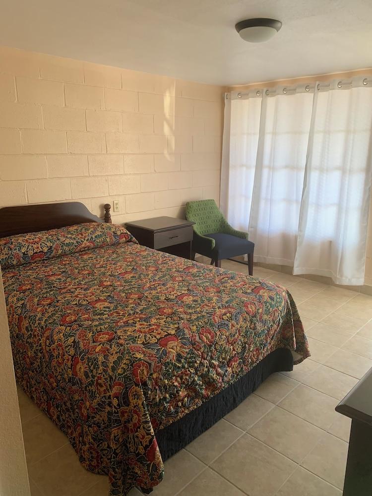 Loma Alta Motel photo 10