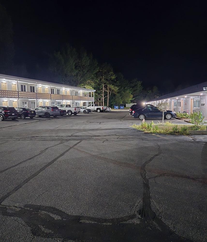 Nashoba Valley Inn & Suites photo 11