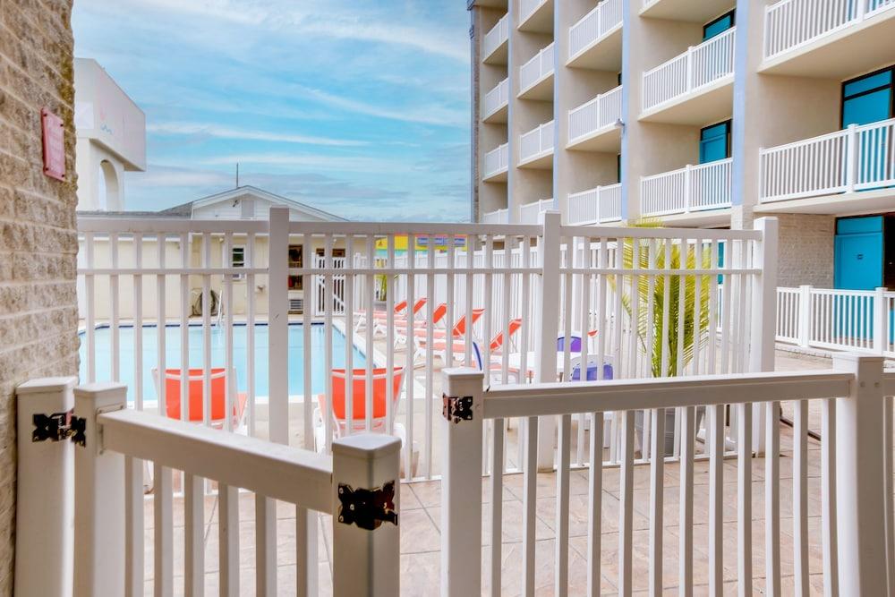 Casablanca Oceanside Inn photo 15