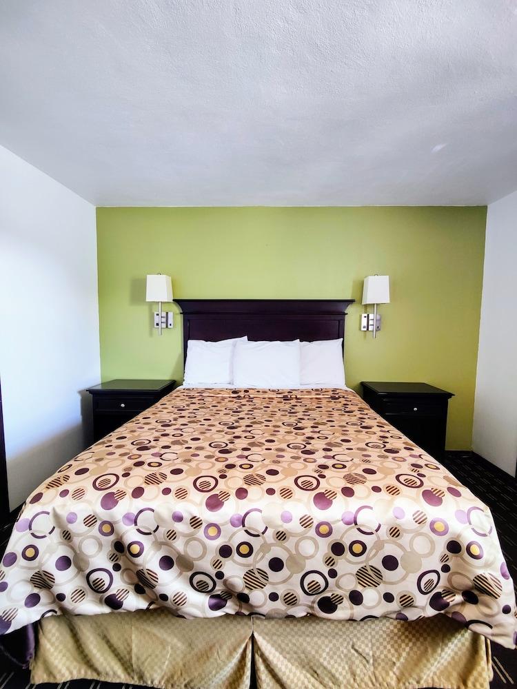 Desert Inn photo 8