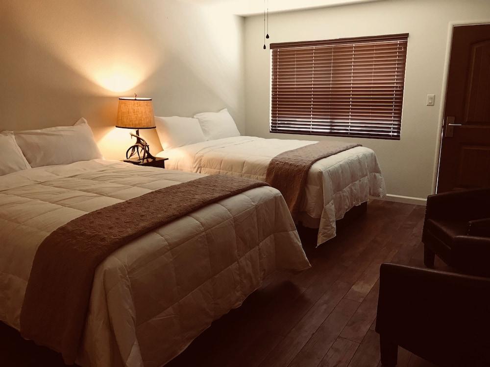 The Village at Highlands Ranch photo 38