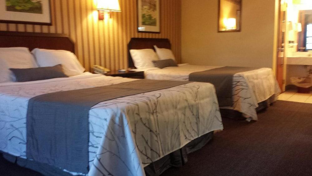 Deerwood Inn and Madison Campground photo 6