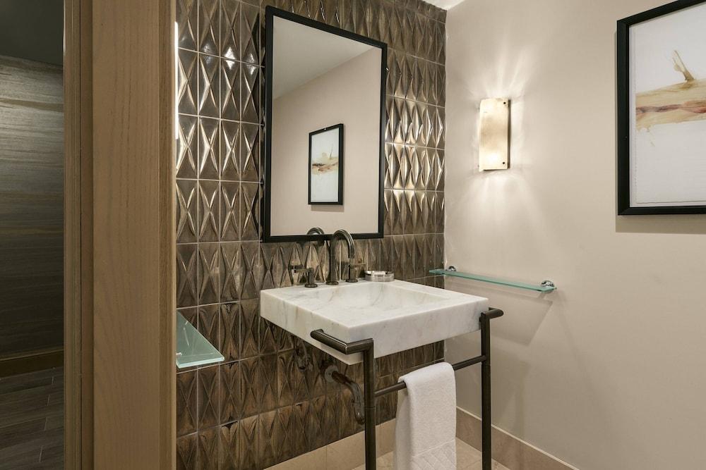 The Canyon Suites at The Phoenician, Luxury Collection photo 28