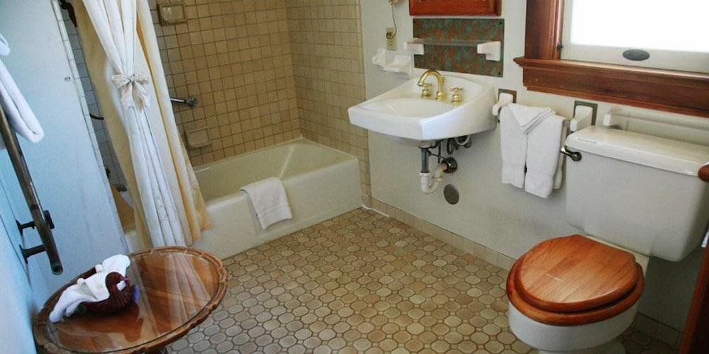Pacific Grove Inn photo 83