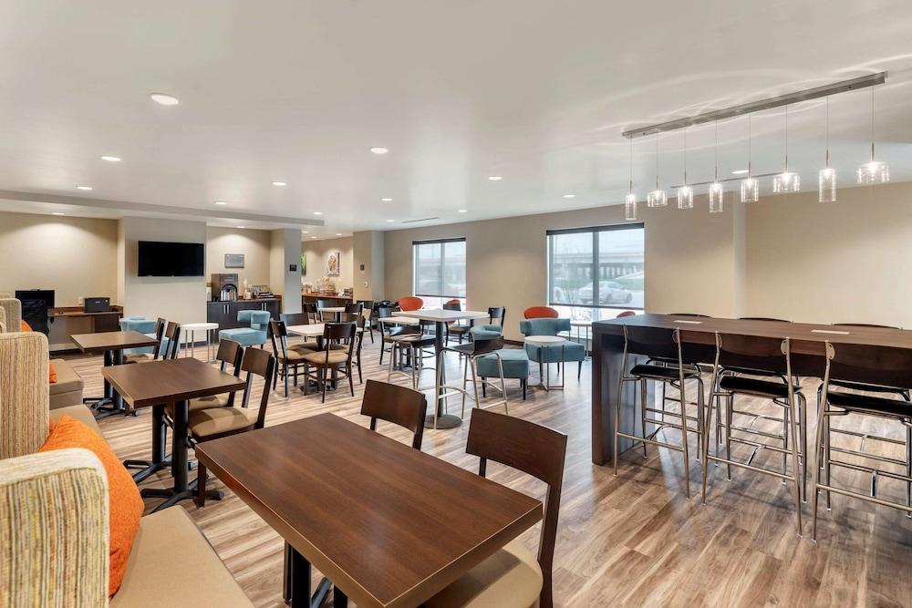 MainStay Suites Lancaster Dallas South photo 34