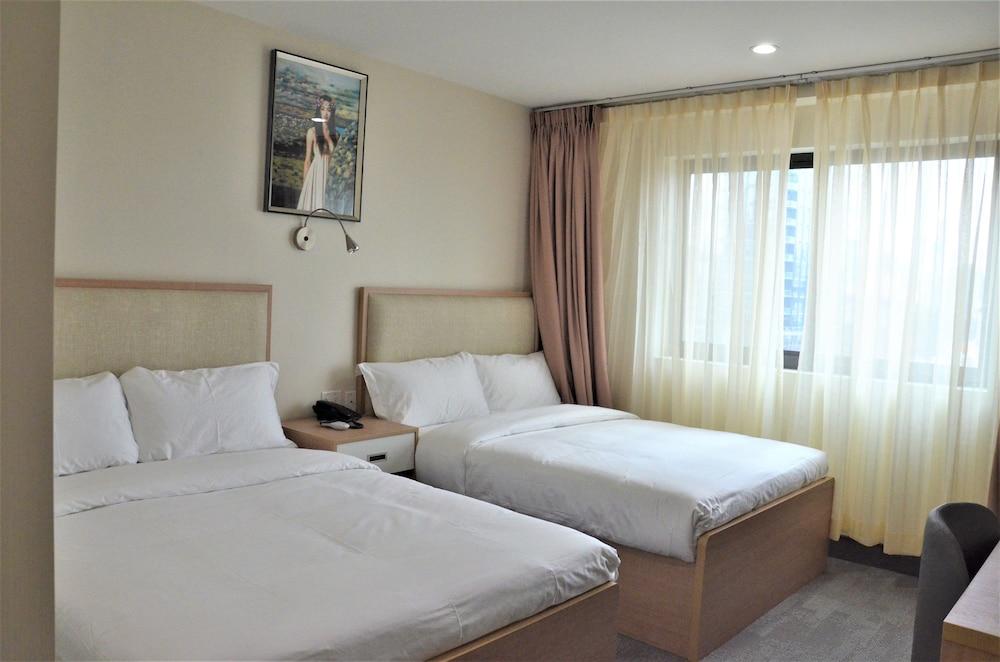 Lic Plaza Hotel photo 8