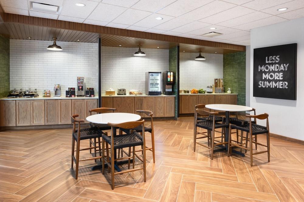 NEW - Fairfield Inn & Suites by Marriott Orlando at Millenia photo 17