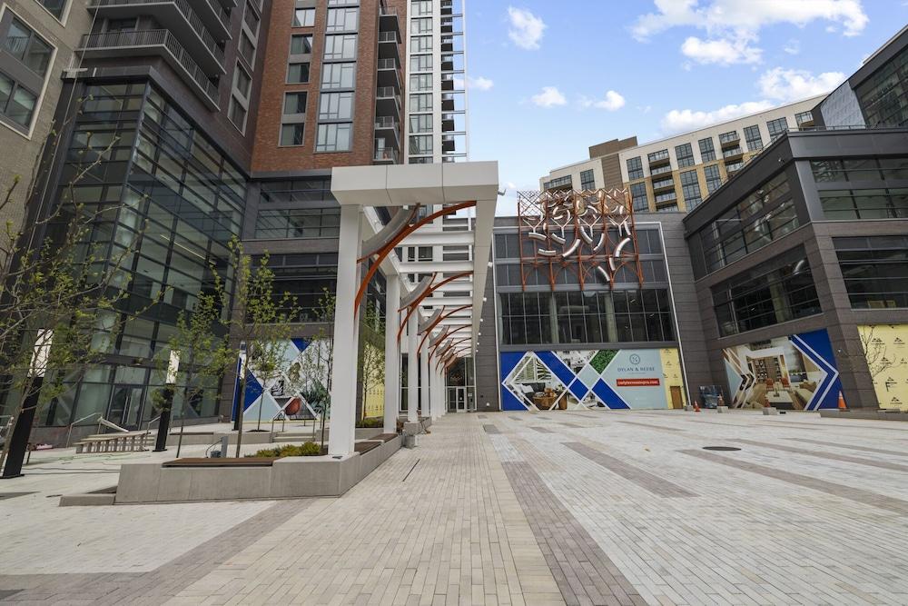 Placemakr Cathedral Heights photo 59