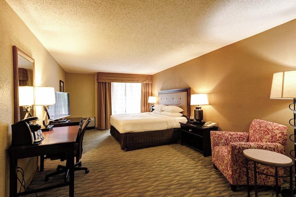 Crowne Plaza Hotel Jacksonville Airport/I-95N by IHG photo 8