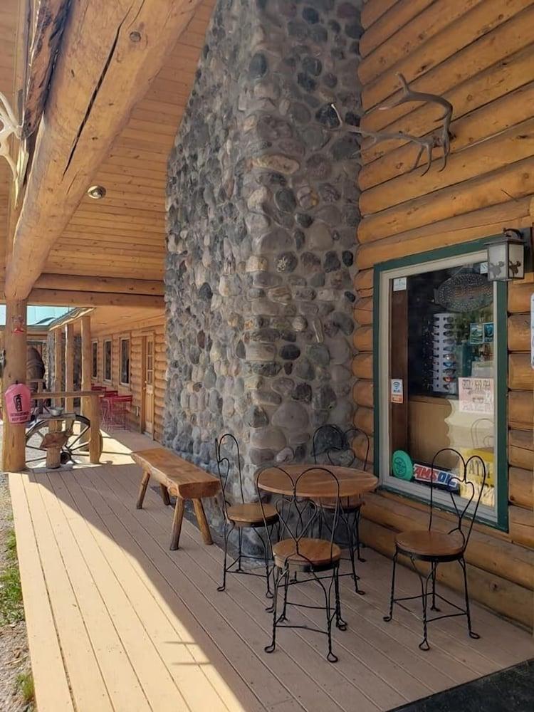 Lava Mountain Lodge photo 61